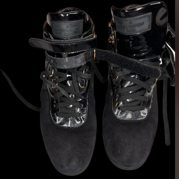 Louis Vuitton suede and patient leather tennis shoe - Picture 2 of 3